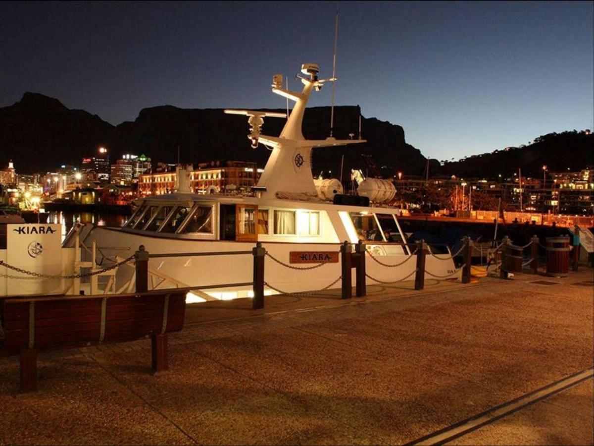 Motor Yacht Kiara Acomodação com café da manhã Cidade Do Cabo Exterior foto