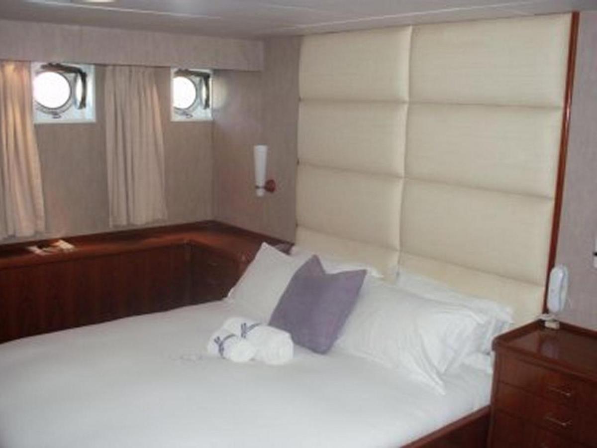 Motor Yacht Kiara Acomodação com café da manhã Cidade Do Cabo Exterior foto